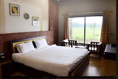 Saraswatipur Tea Resort, Lava