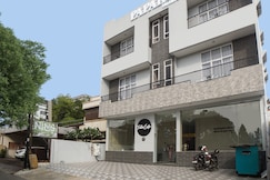 Super OYO Capital O 92066 Papakoel Hotel & Cafe, Kota Medan