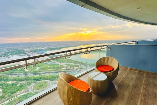 High Rise Haven Supernova