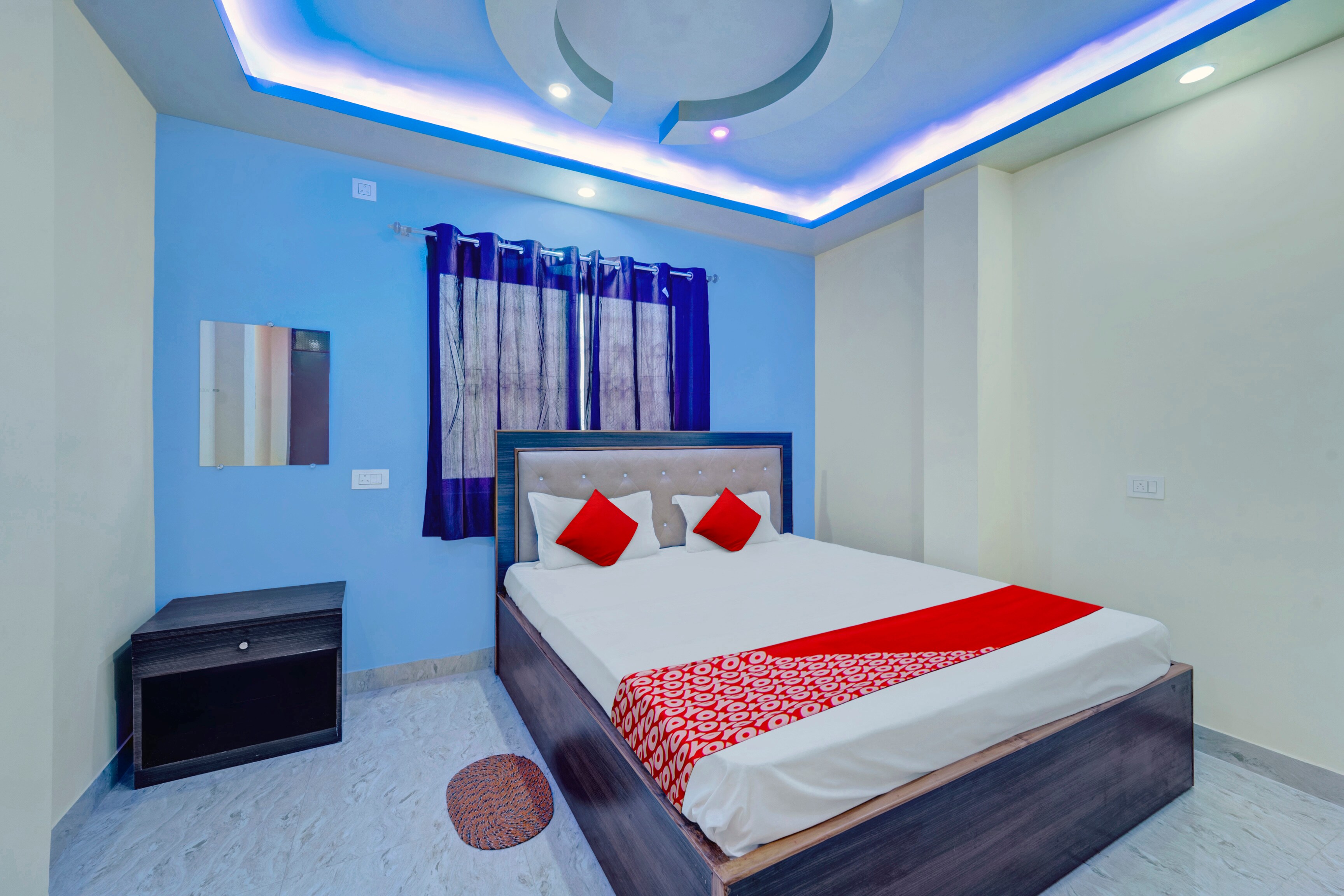 819868 Hotel Savera - Tap to explore photos