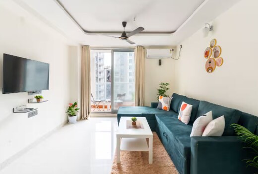 Chic, Spacious 2bhk with Balcony in Powai by Iconic Stays