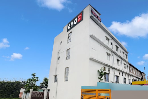 Super Hotel O SWEDHA HOTEL