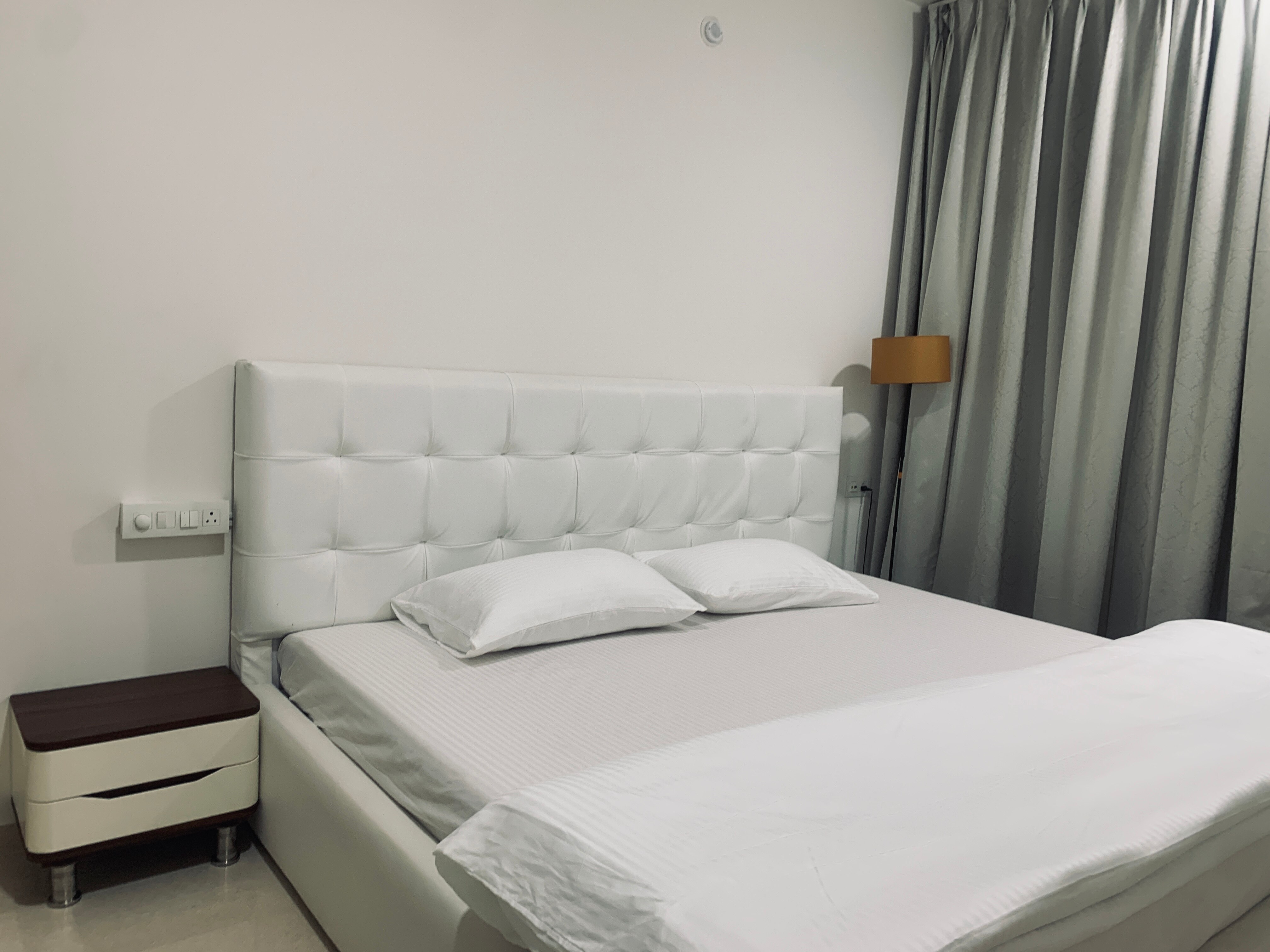 RELOhomes Prima 2BHK Luxury Serviced Apartment - Tap to explore photos
