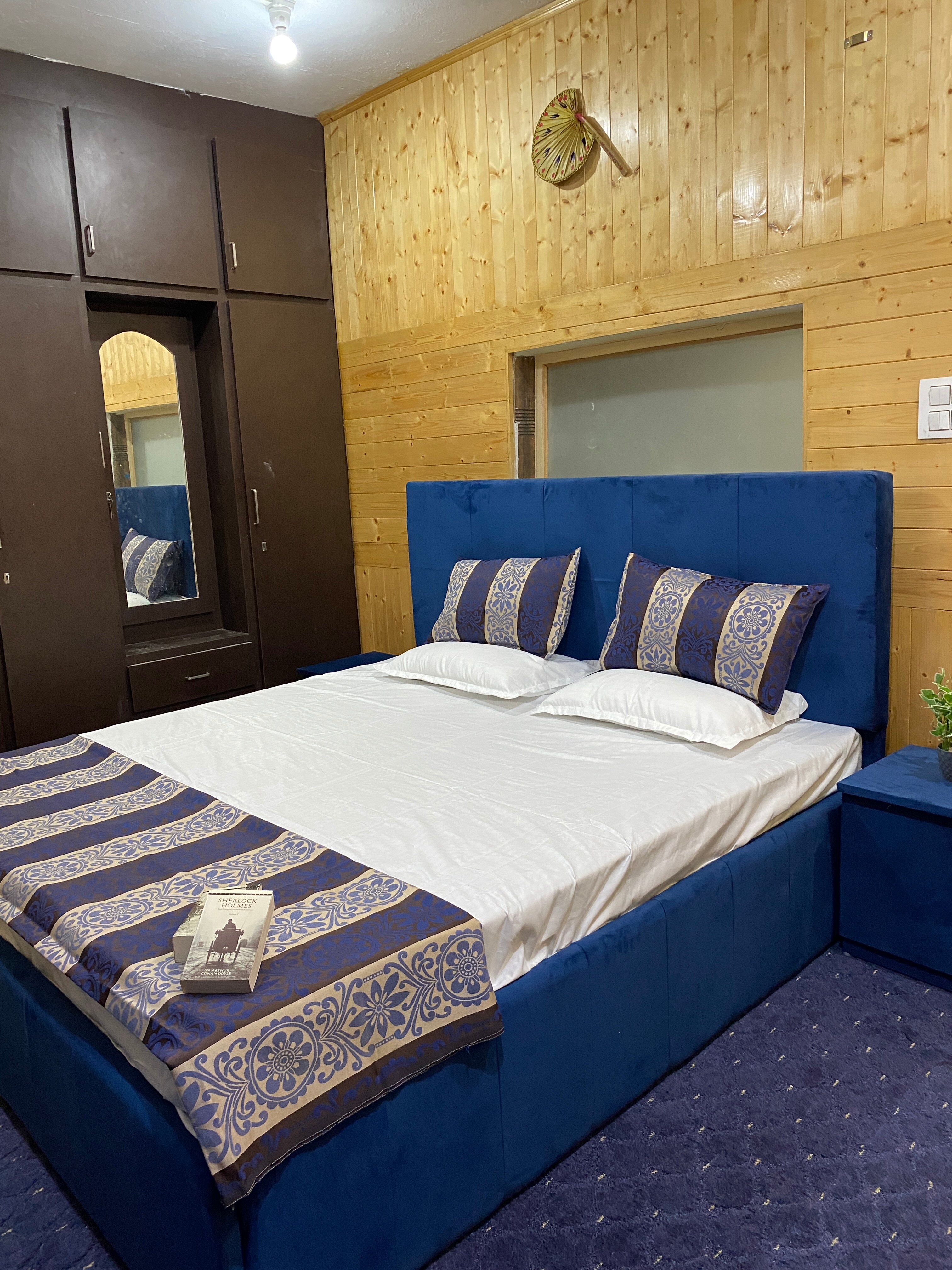 The Khayabaan2.0- 2BHK Luxurious Private apartment - Tap to explore photos