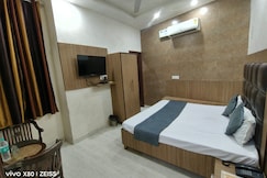 Hotel Silver Star, Panipat