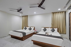 Collection O Infini Palace, Surat