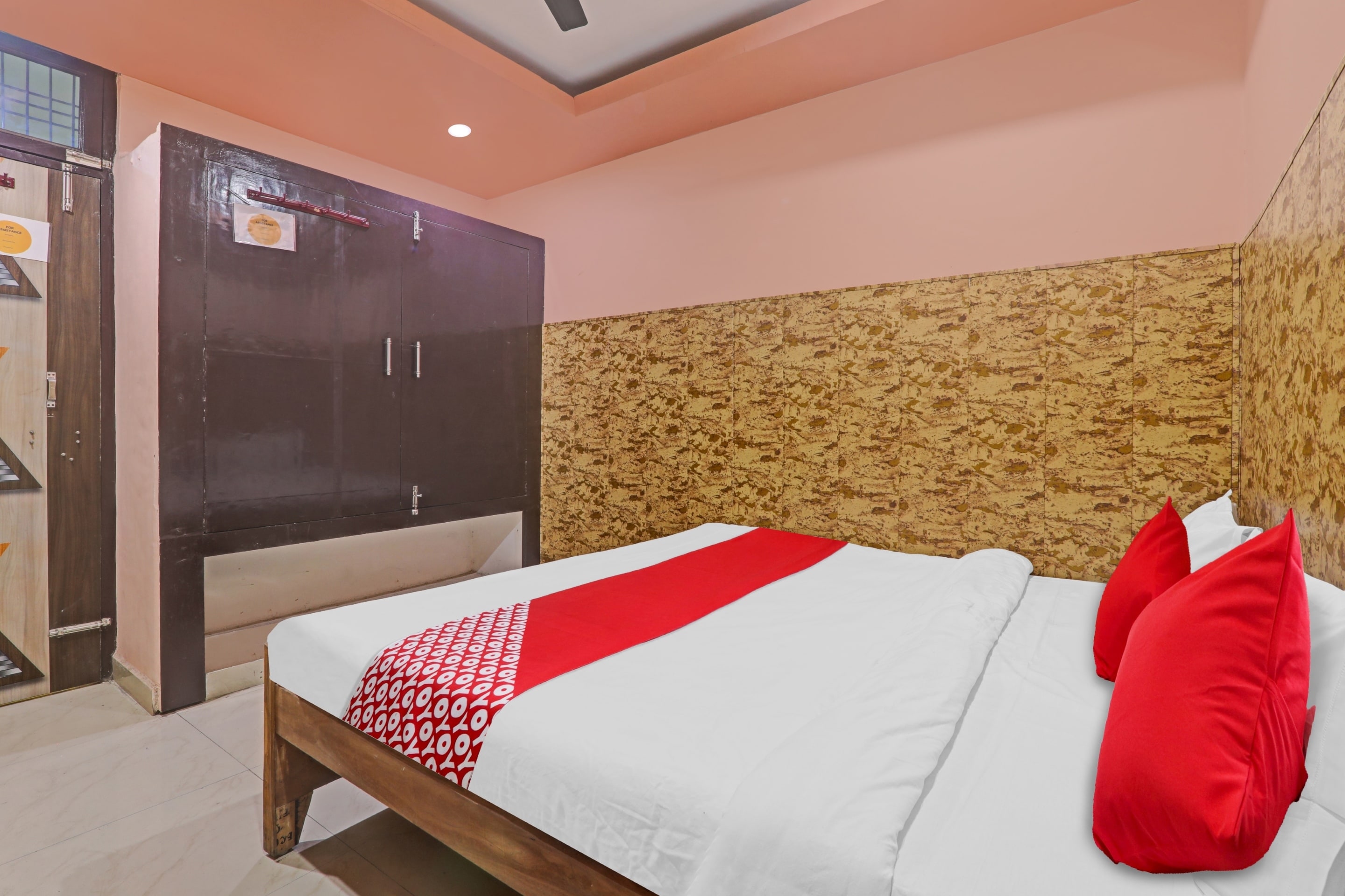 Hotel O Shamsher Palace - Tap to explore photos