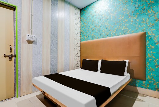 Hotel O Shotel