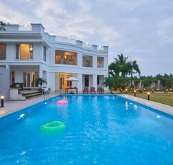 Swimming Pool 2