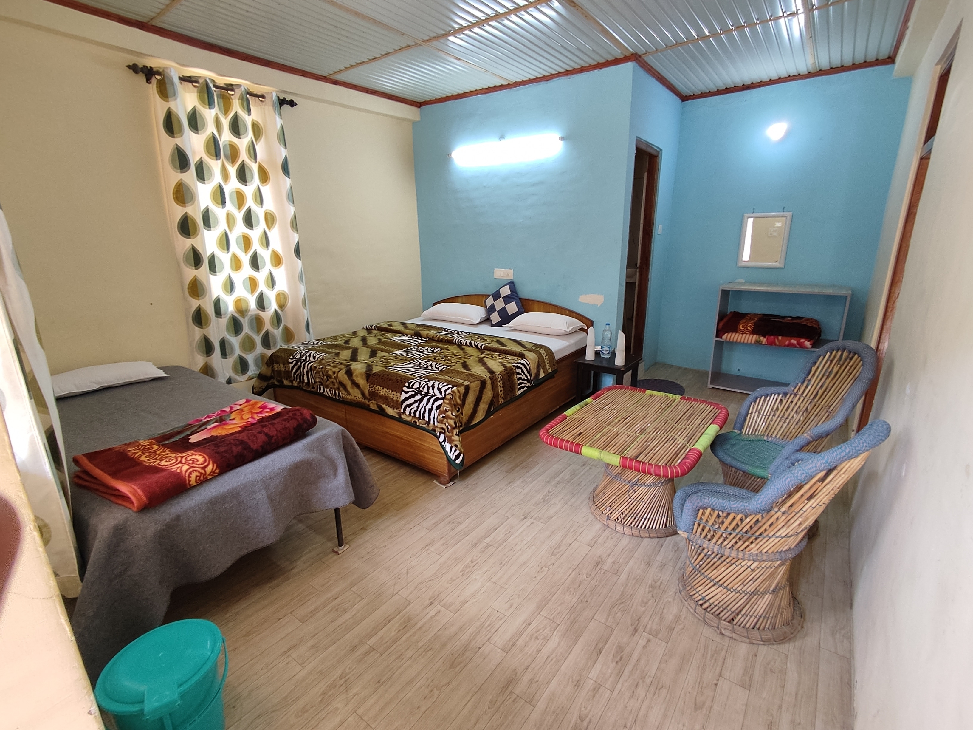 Snow Drop Homestay | Rooms & Caretaker - Tap to explore photos