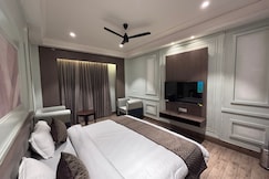 HOTEL THE GRAND MIRAGE, Budhlada