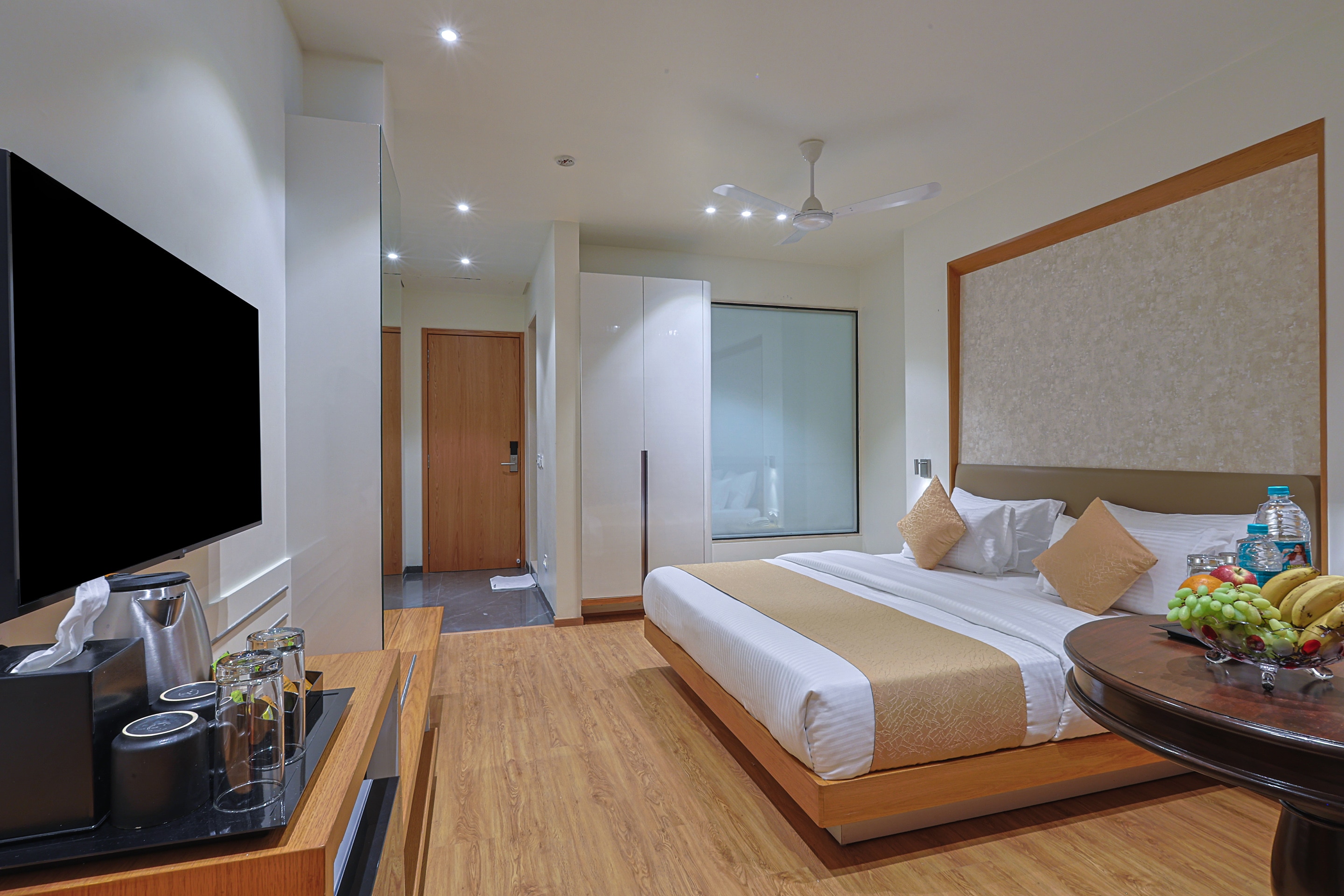 HOTEL SERA, Vadodara - Tap to explore photos