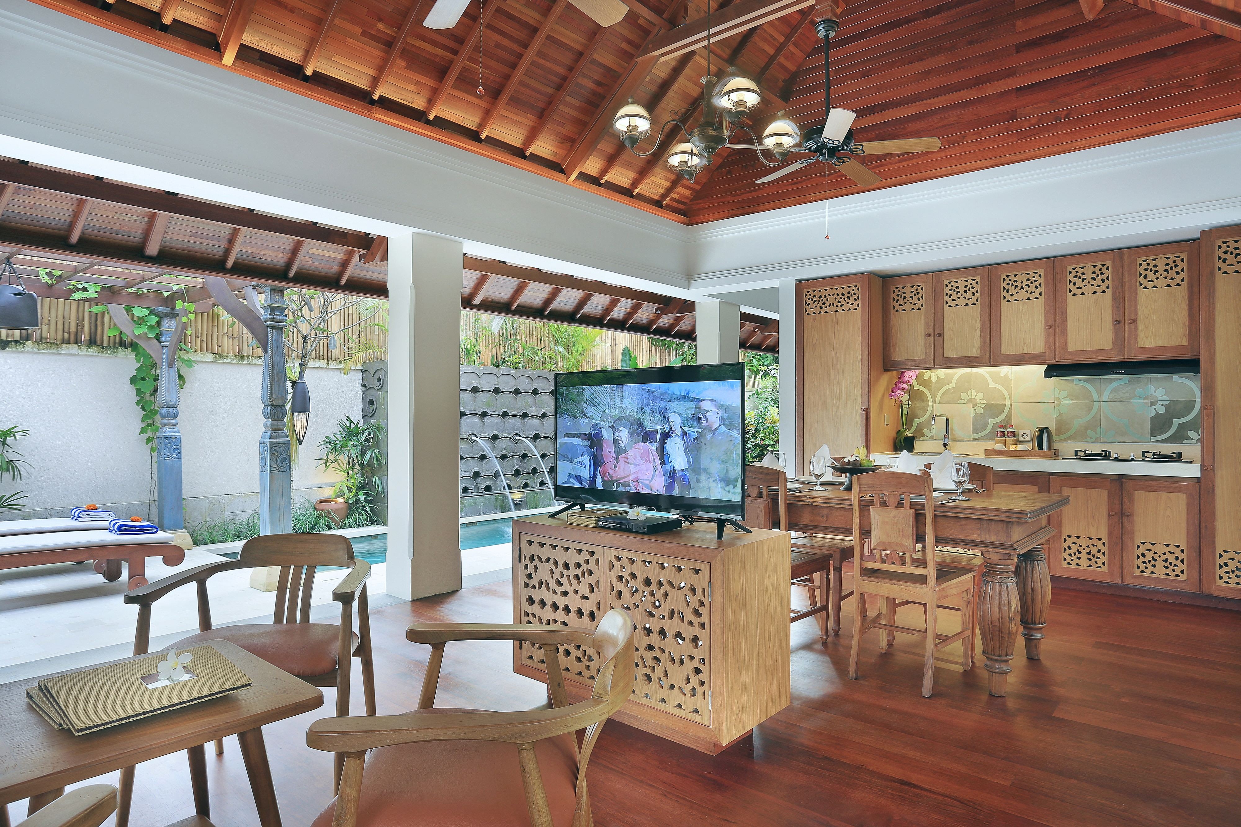 The Alantara Sanur - Tap to explore photos