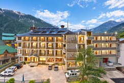 Sarthak Resorts, Manali