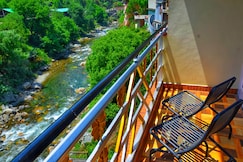 Hotel Mansarovar - Tirthan Valley, Banjar