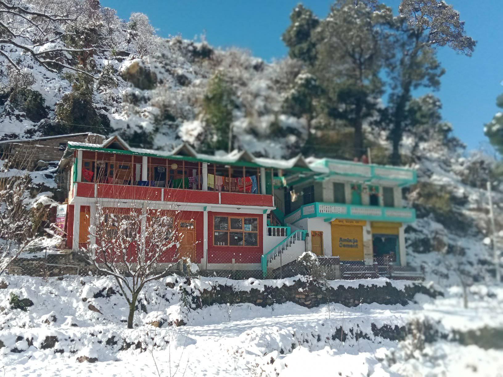 Tirthan Nature Lap Home Stay - Tap to explore photos