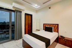 Hotel O by OYO JMK Grand, Hyderabad