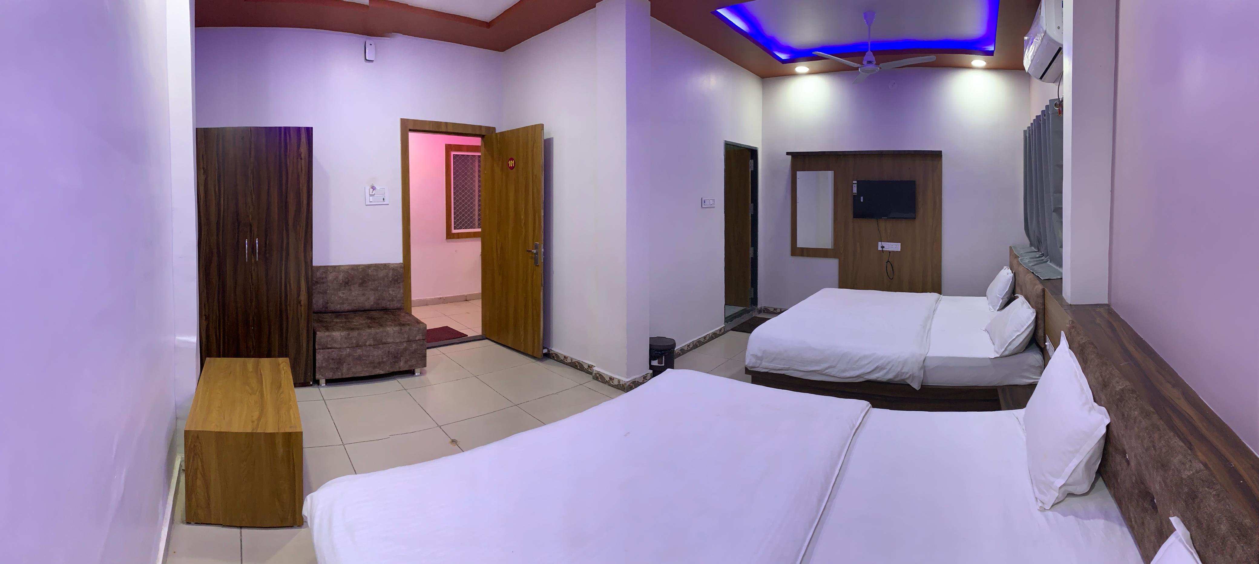 Shri Bhola Jagdishwaram Hotel - Tap to explore photos