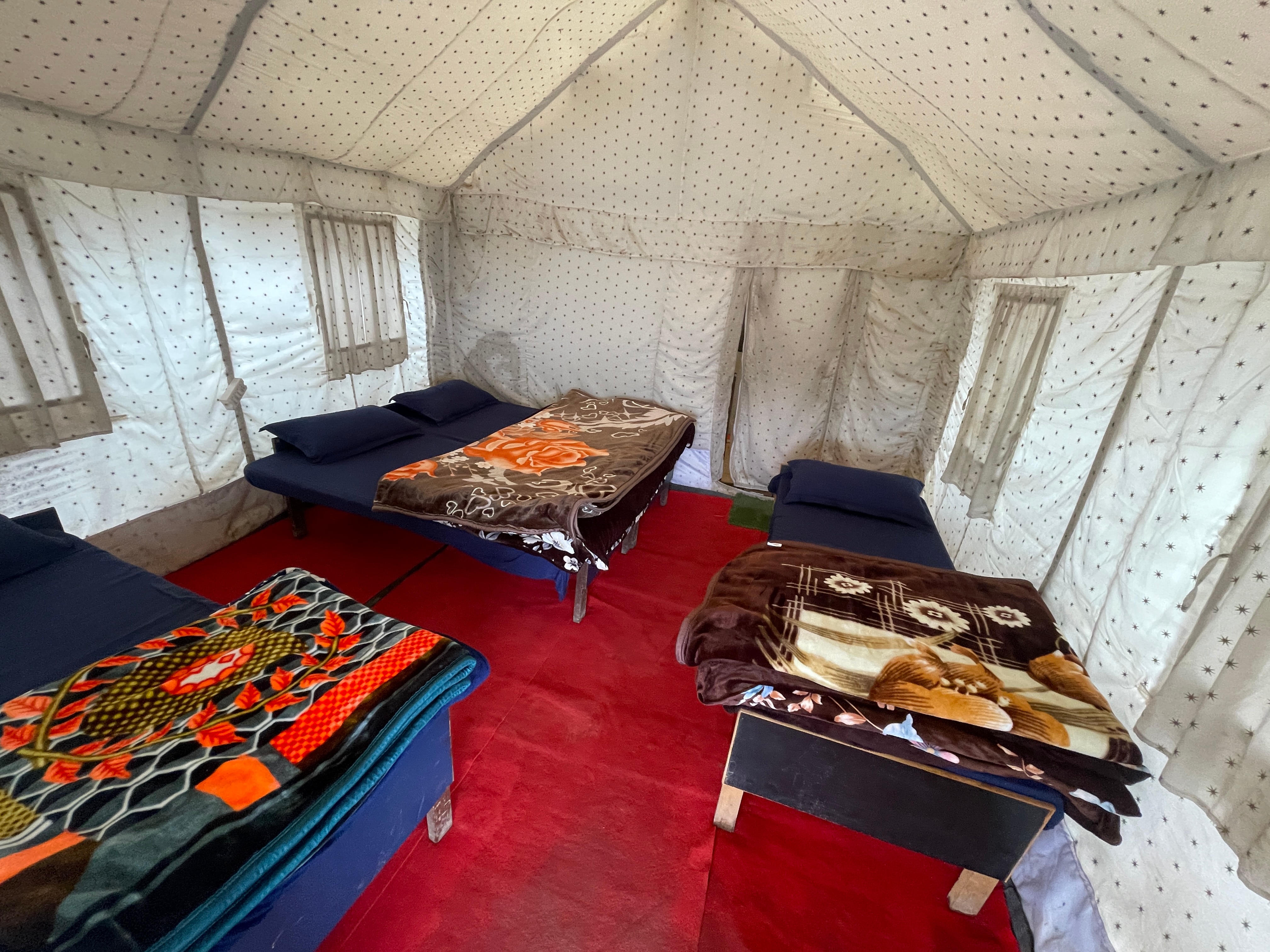 Sunrise camps chopta - Tap to explore photos