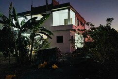 Eze s African home stay, Mhow