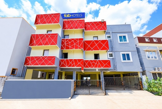 FabHotel Srinivasa Residency Sithalapakkam
