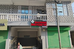 WHISPERING PINES HOMESTAY, Bomdila