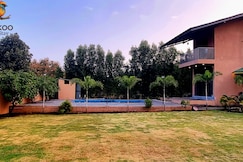 Cuckoo Farm Stay, Mhow