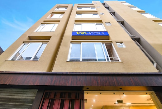FabHotel Samotel - Nr. Kolkata Airport