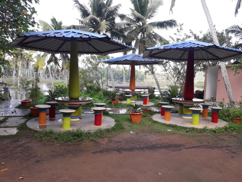 Kingfisher Homestay - Tap to explore photos