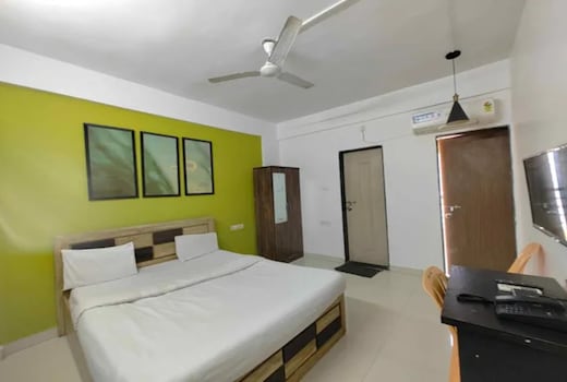 FabHotel Imperial Inn