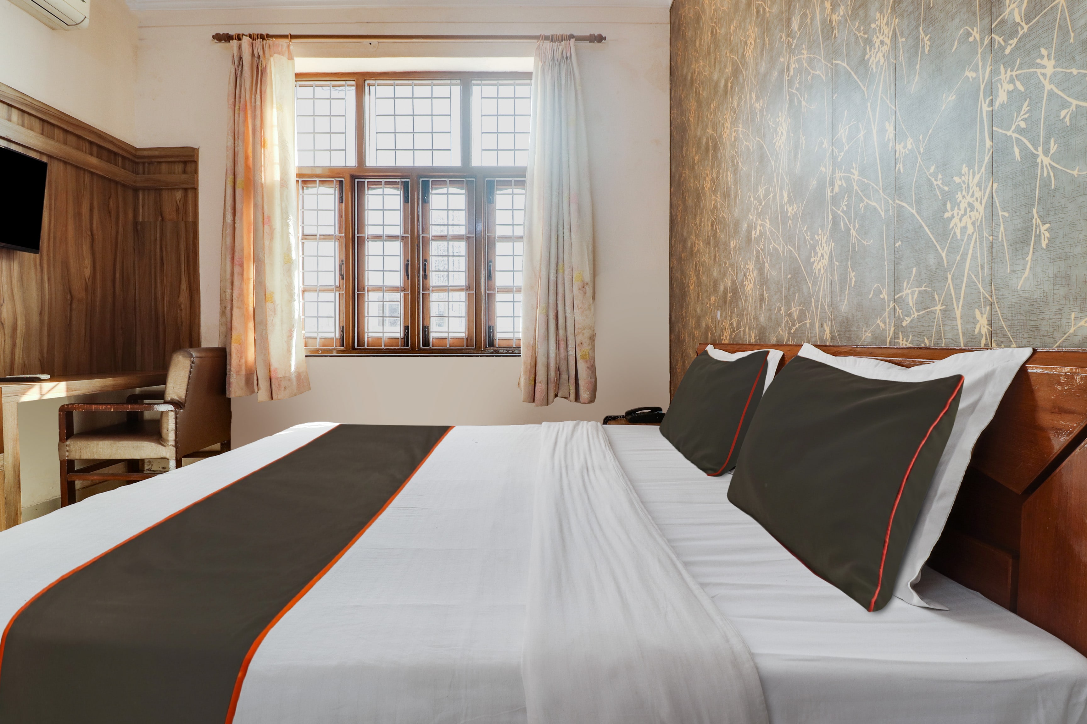 Hotel O The Gomti Hotel - Tap to explore photos