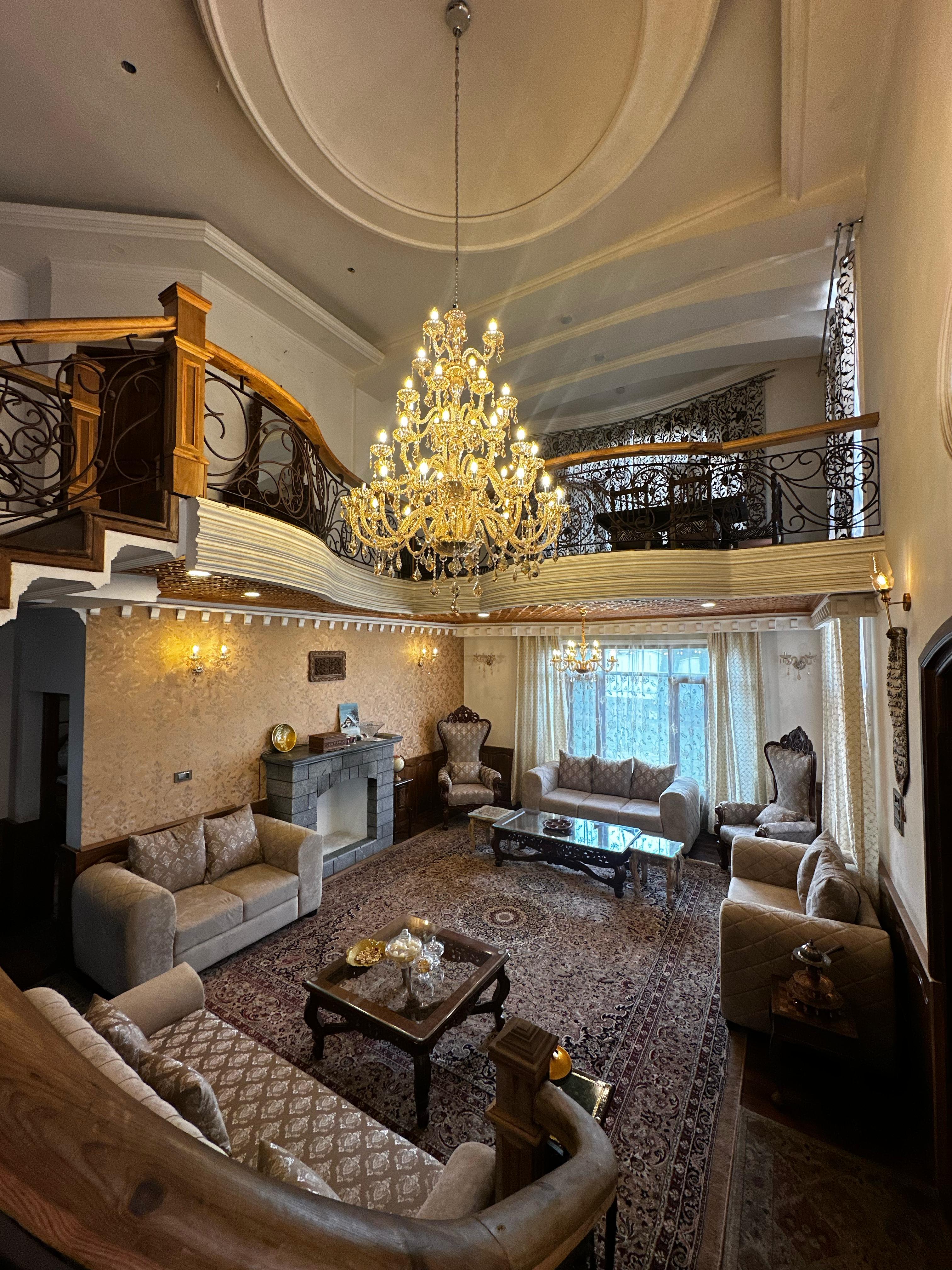 The Landing Nest 4BHK Near Airport - Tap to explore photos