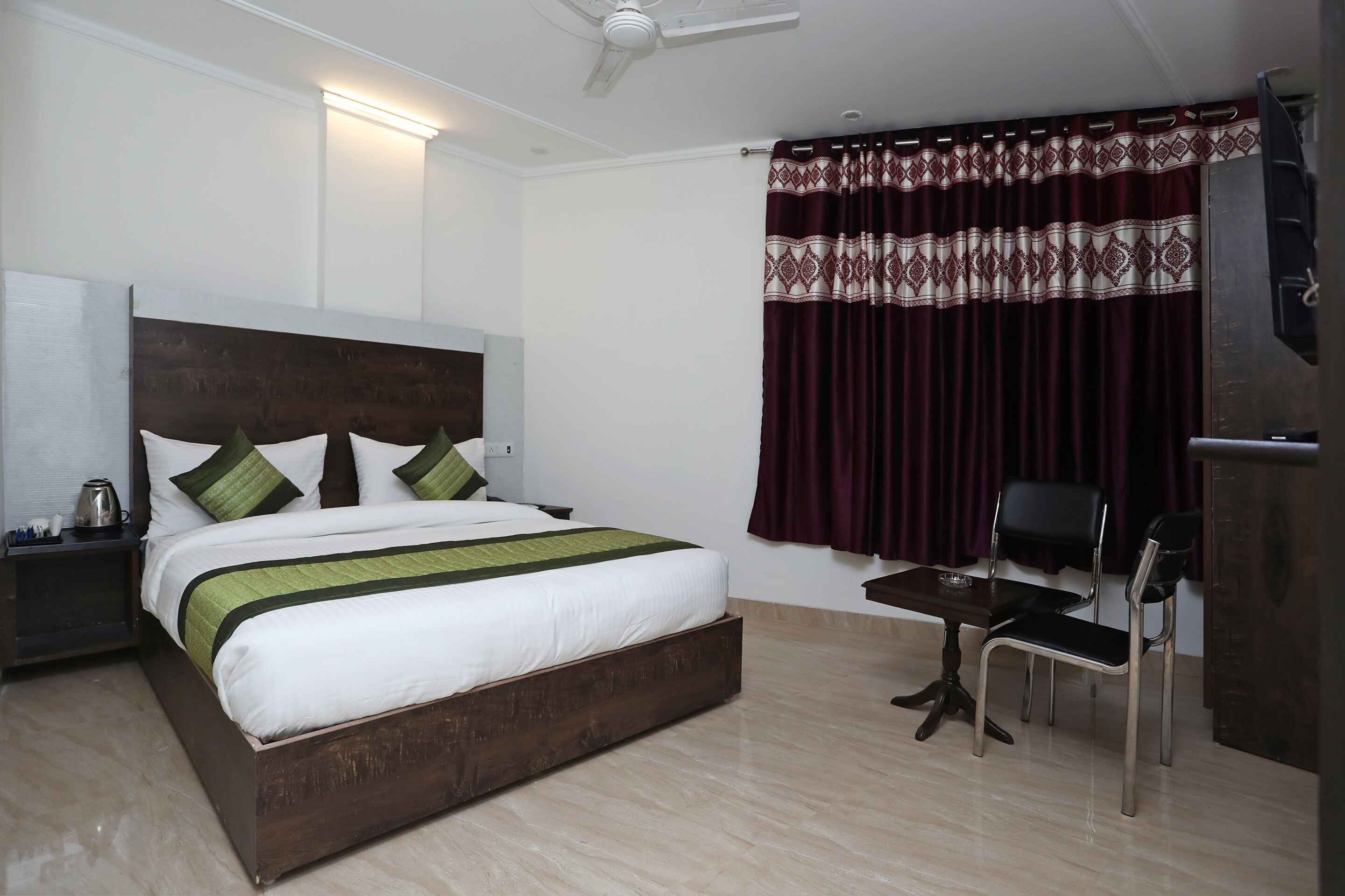 ANVI ROOMS - Tap to explore photos