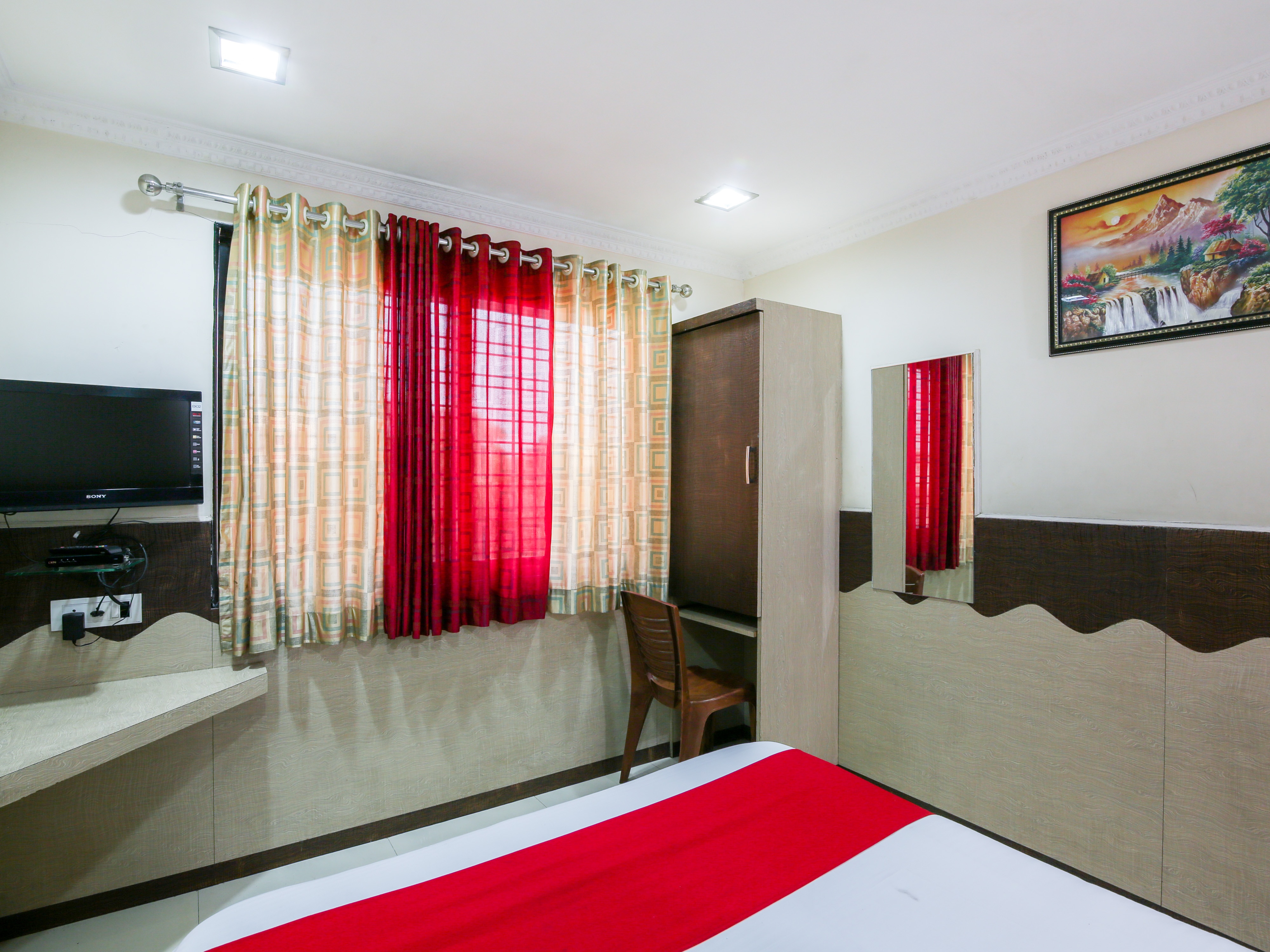 Hotel Sanskar Inn - Tap to explore photos
