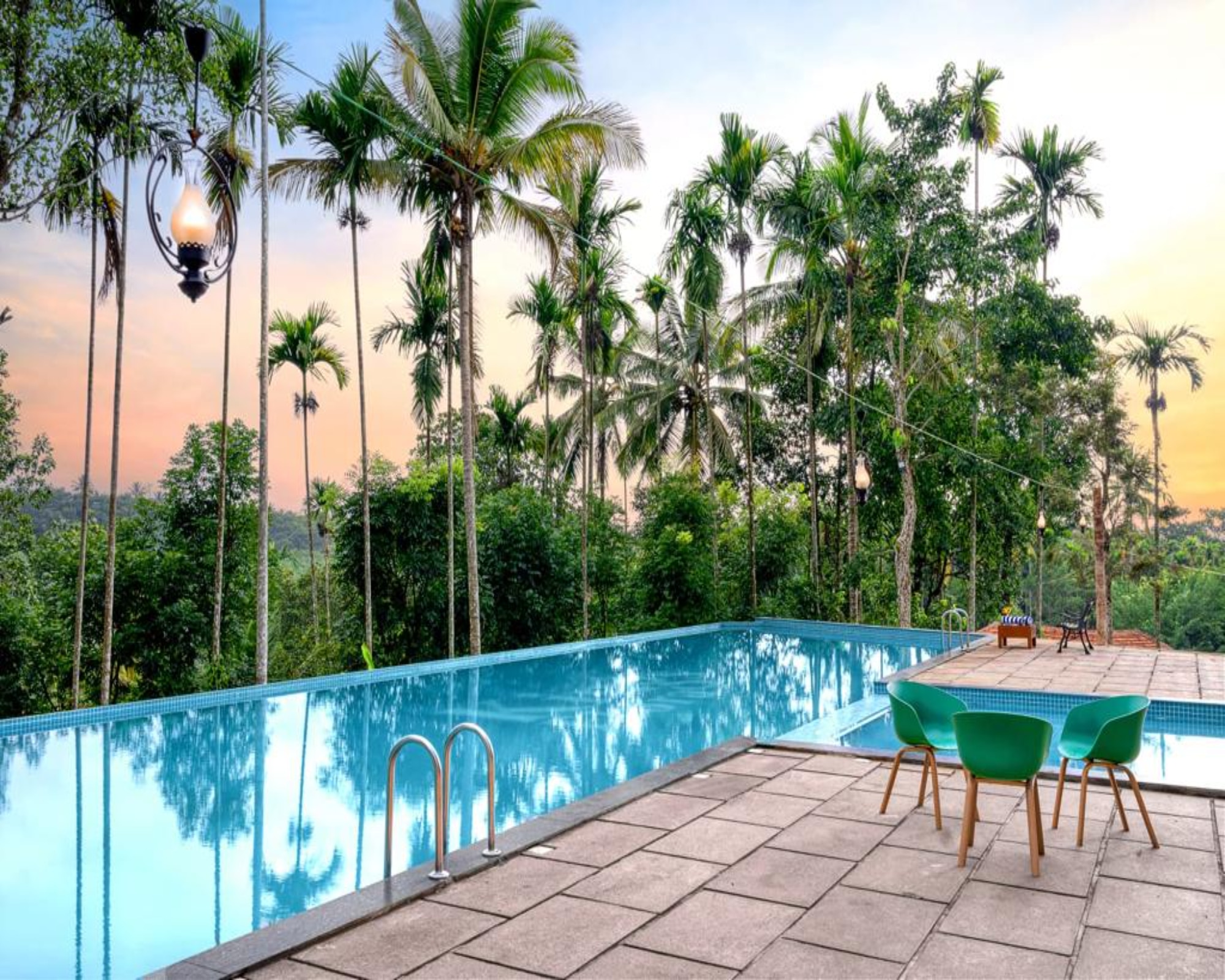 KING FLORA ORGANIC FARM RESORT - Tap to explore photos