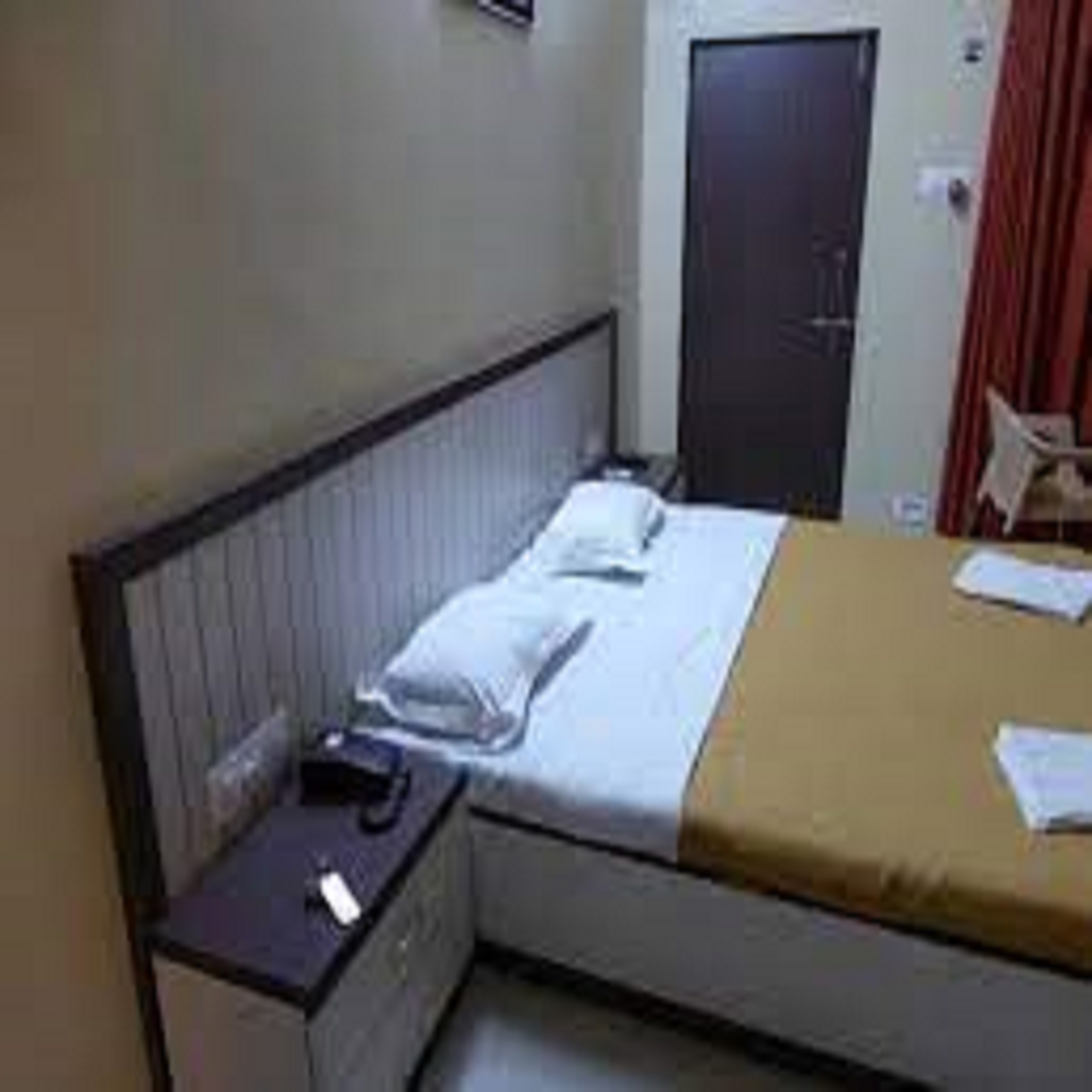 Deluxe AC Room 1