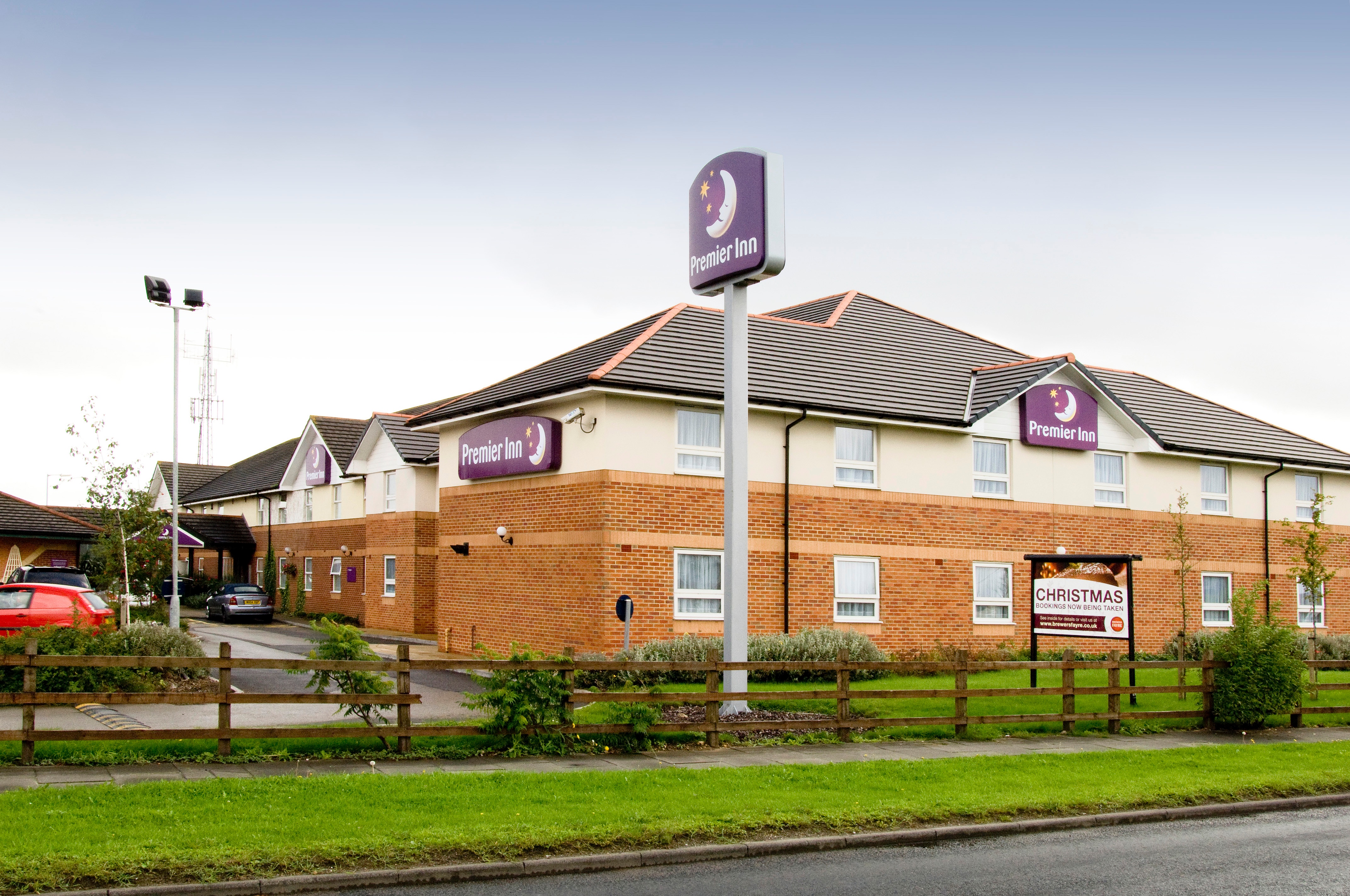 Premier Inn Stockton-on-Tees (Preston Farm) - Tap to explore photos