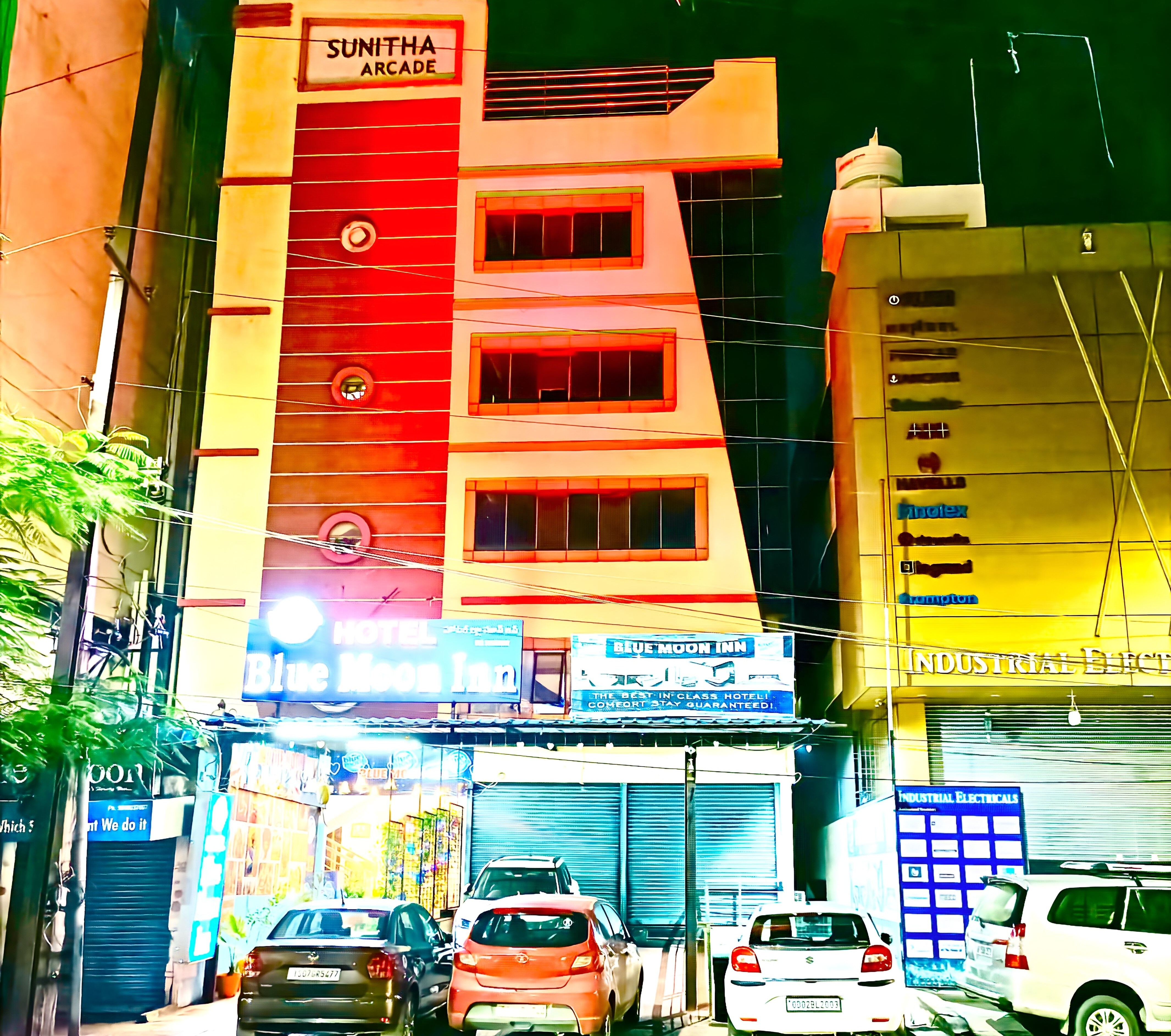 Blue Moon Hotel - Tap to explore photos