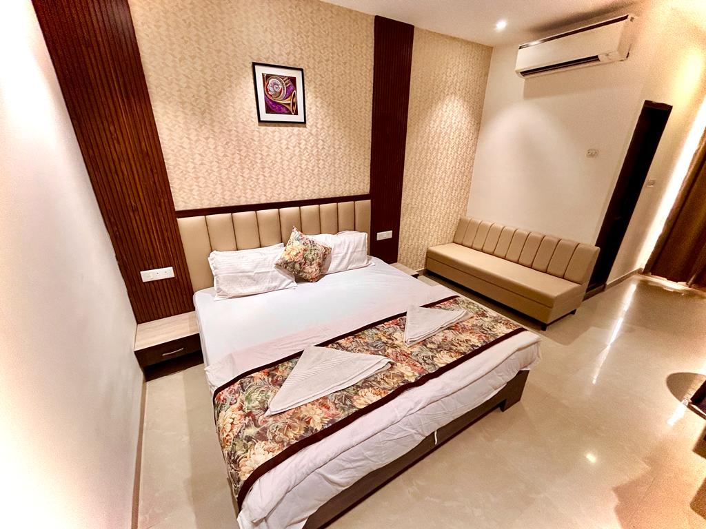 Hotel Sanskar Upvan - Tap to explore photos