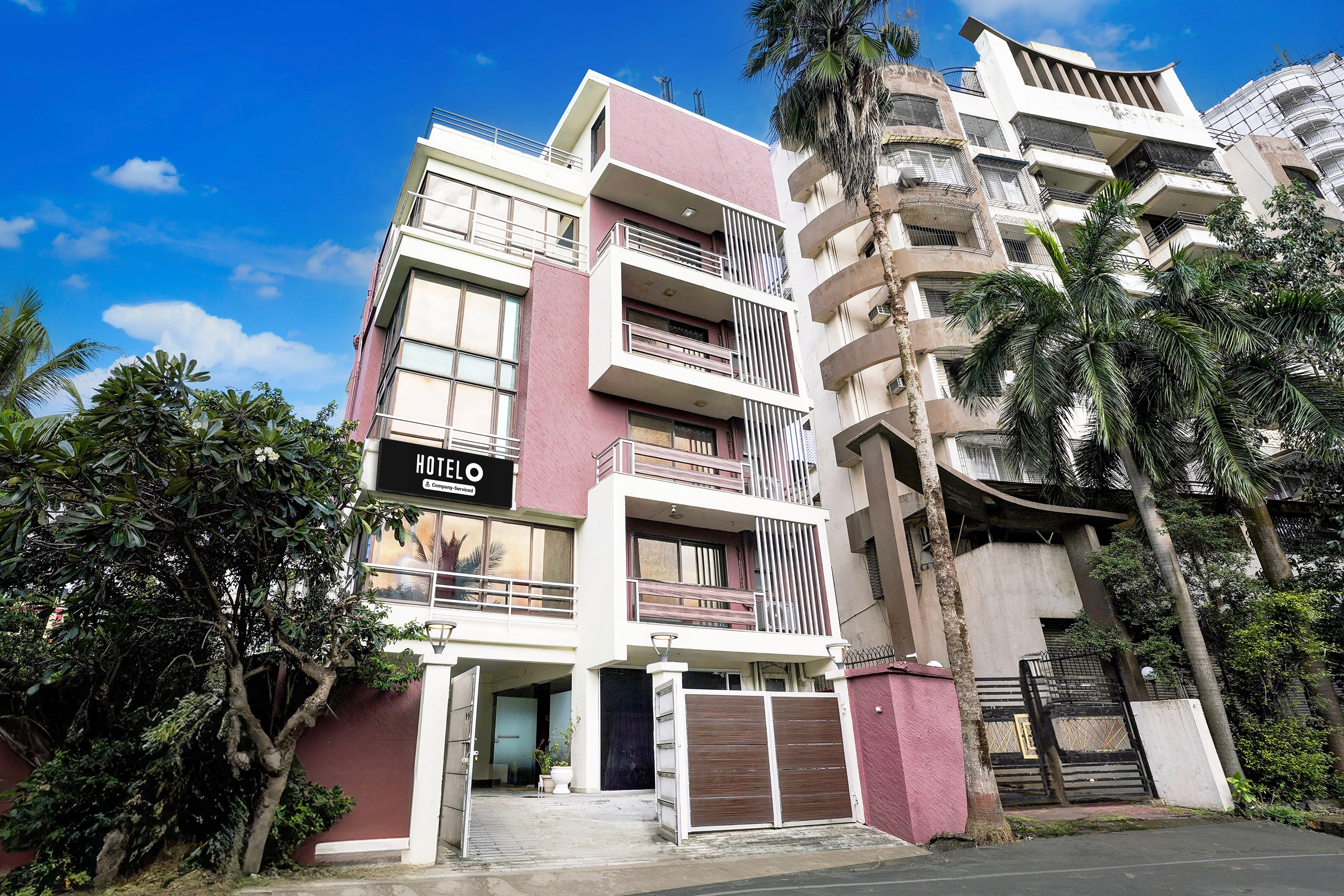 Super Hotel O Seawoods Near Palm Beach Road Formerly Sai Roop - Tap to explore photos