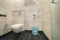 Delhi Empire Dx @New Delhi Railway station, Delhi