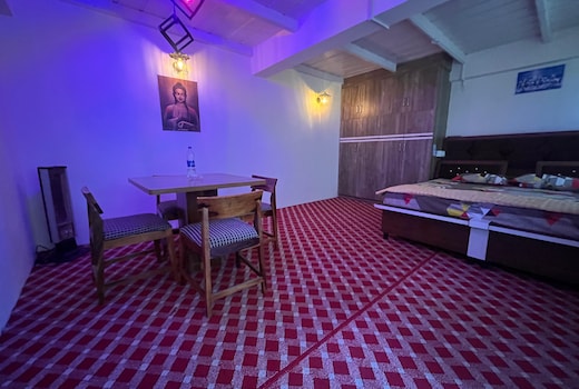 Tranquil Plum Orchard Stay in Kais, Kullu - Manali