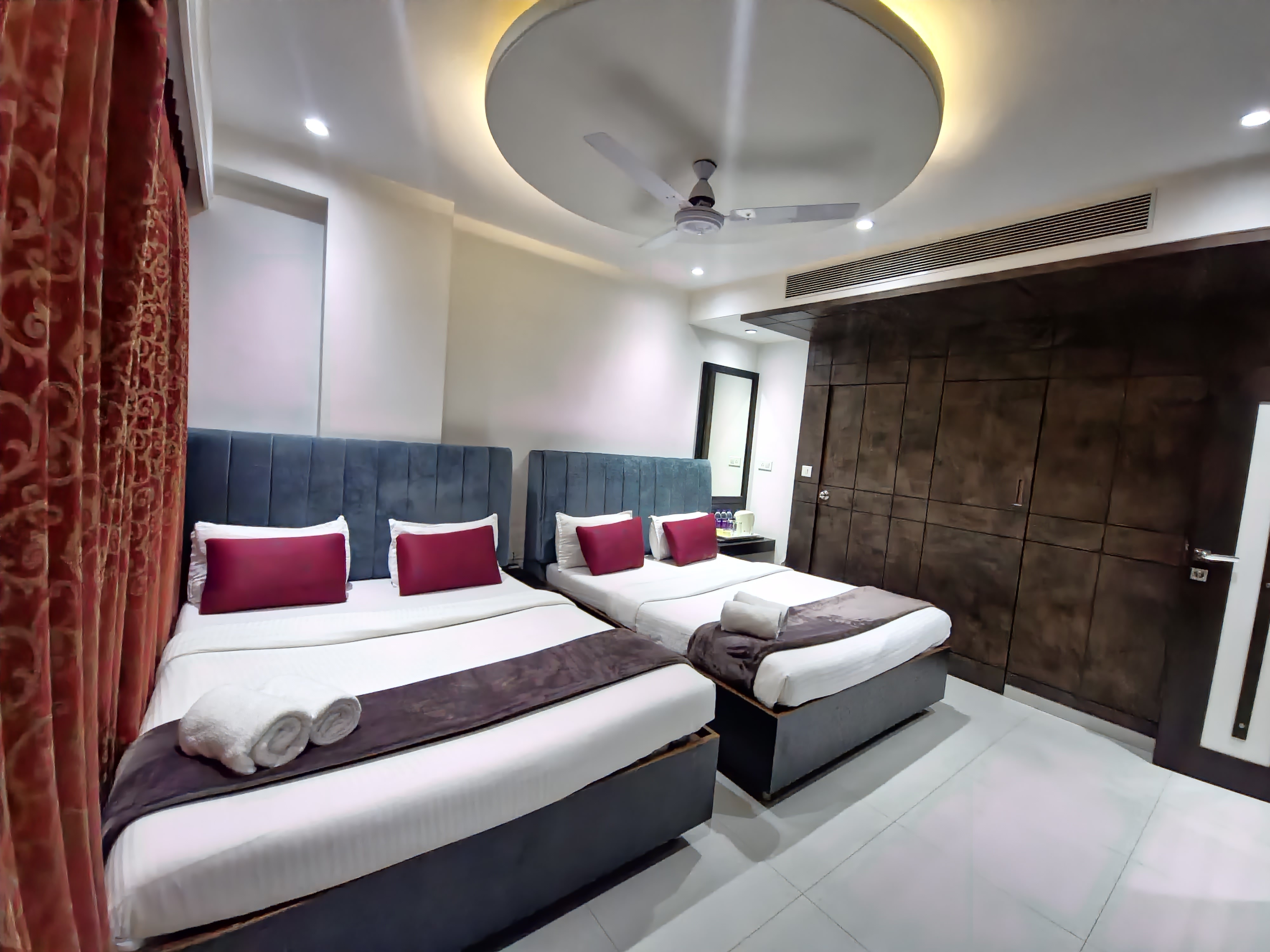 Presidential Suite For 7 Pax 1