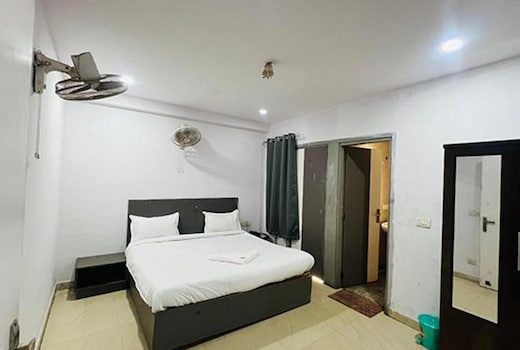 FabHotel Capital Inn