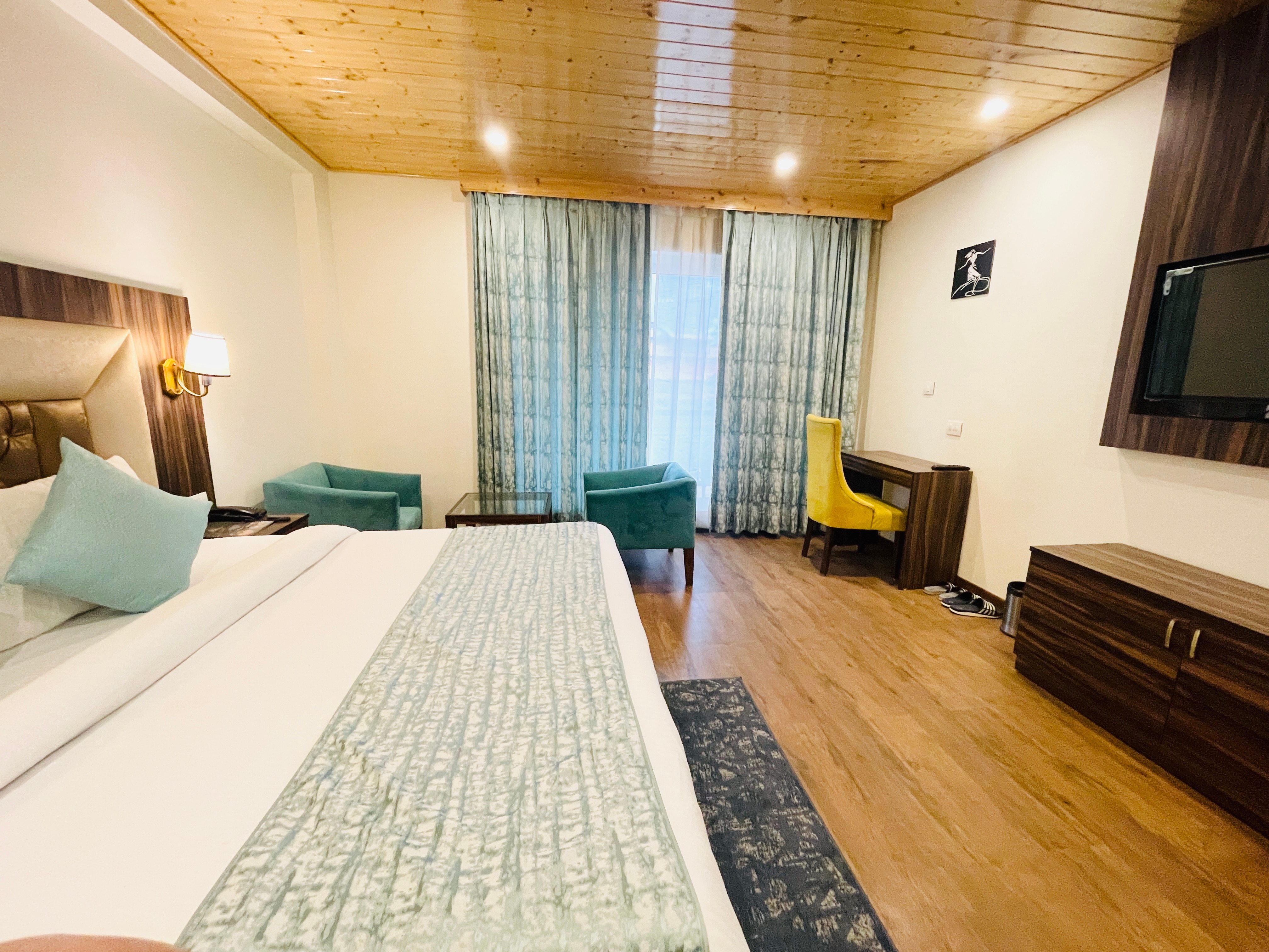 Simsa Heights Manali - Tap to explore photos