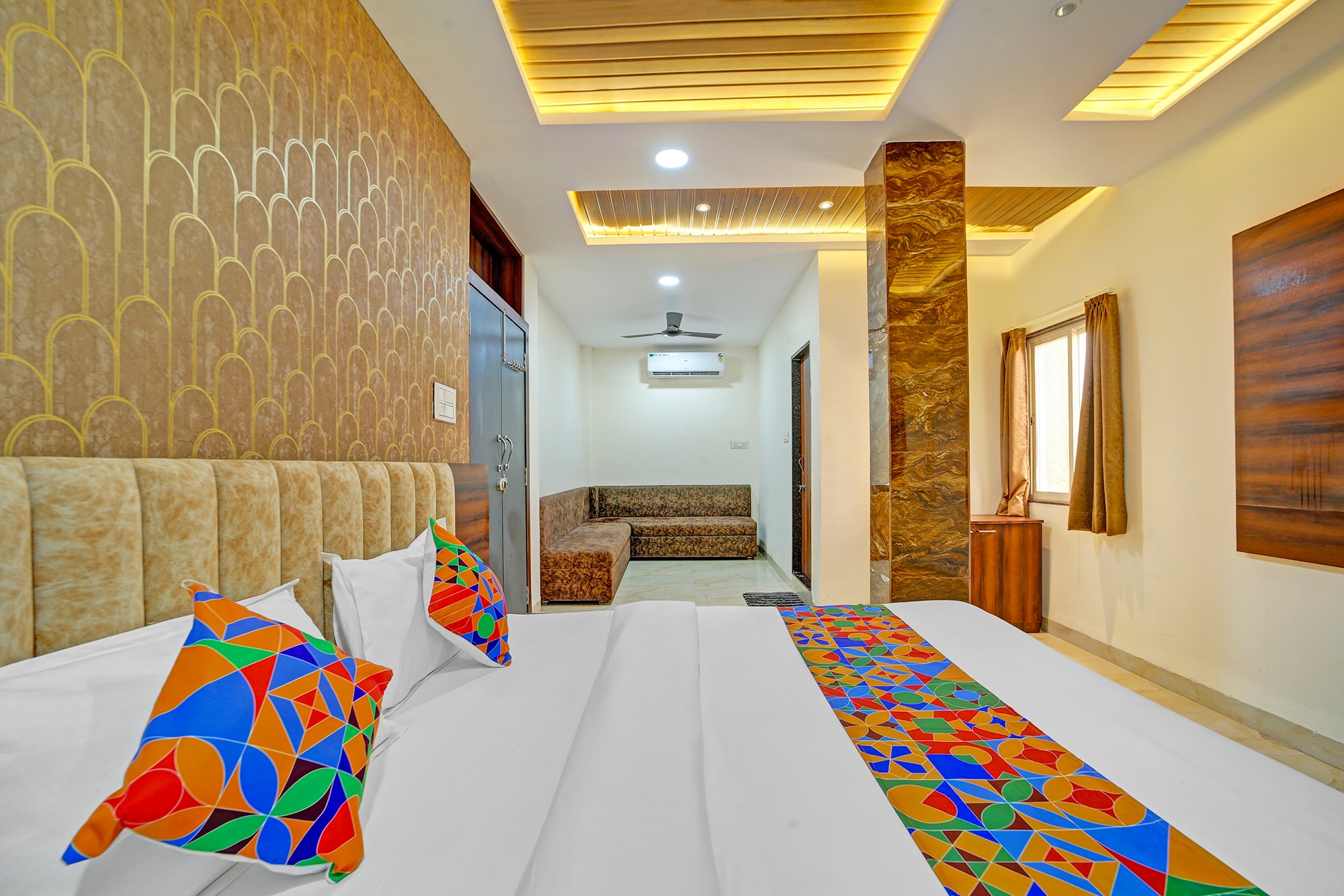 FabHotel SS Inn - Indore International Airport - Tap to explore photos
