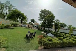 Radha Krishna Dham, Vrindavan