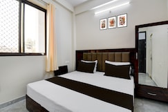 Hotel O by OYO GREENWOOD INN, Lucknow
