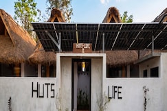 Huts Life Home Stay, Auroville