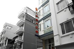 Ipeace Hotel near Bui Vien Walking Street, Ho Chi Minh City